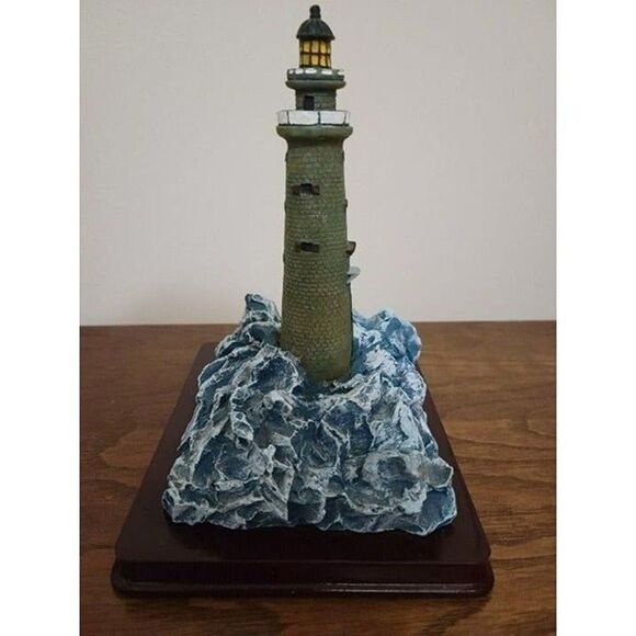 Oneida Studios Point Collection Lighthouse Minots Ledge, MA 1998 - Picture 3 of 6